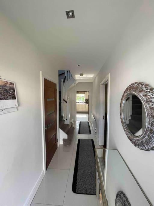 Spacious 4 Bedroom House With Large Garden