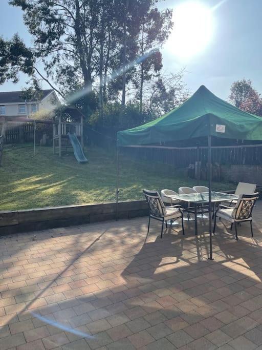 Holiday home Spacious 4 Bedroom House With Large Garden Belfast