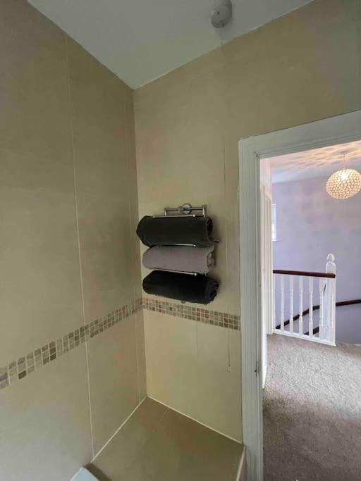 Holiday home Spacious 4 Bedroom House With Large Garden