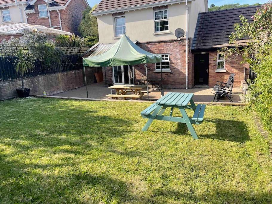 Spacious 4 Bedroom House With Large Garden