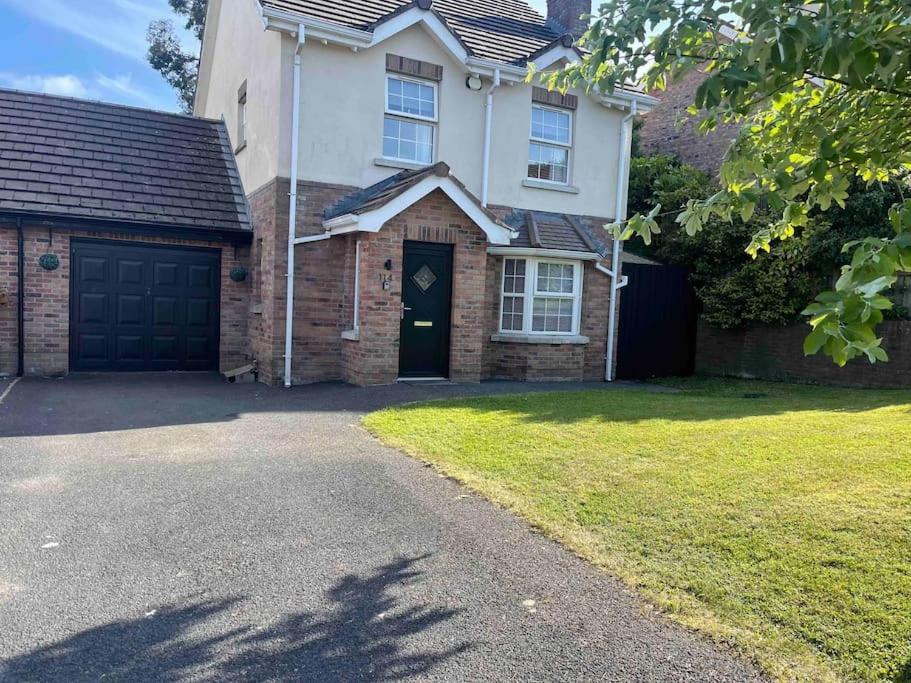 Holiday home Spacious 4 Bedroom House With Large Garden