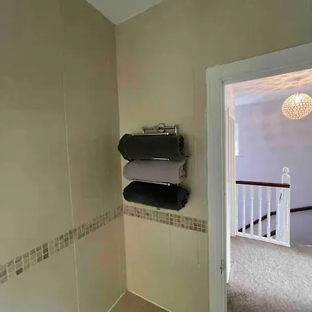 Spacious 4 Bedroom House With Large Garden Belfast Exterior photo